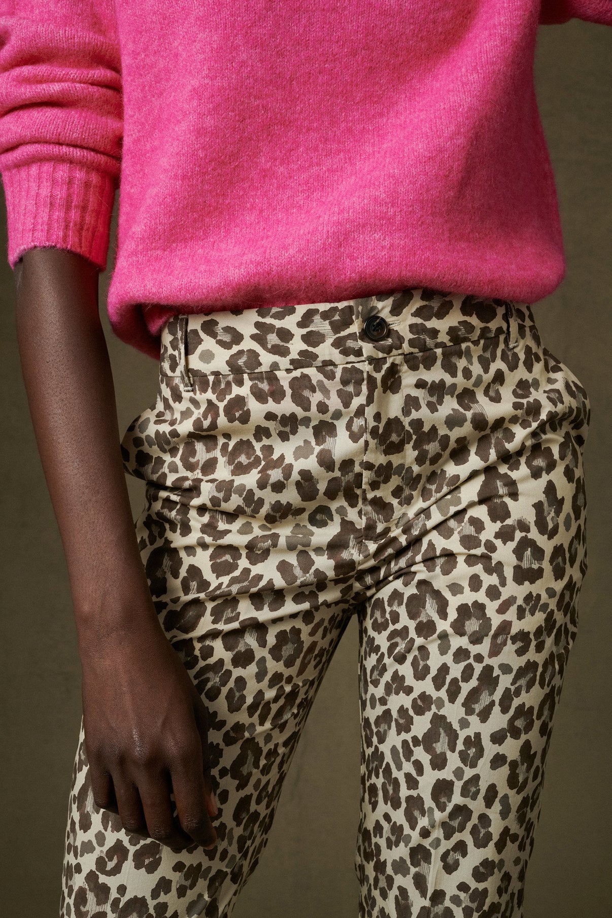 EDGAR GREY TROUSERS vue 3